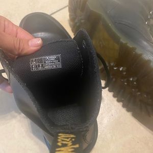 DR MARTENS LUANA USED SIZE 9